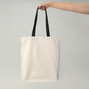 BOLSA DE ALGODÓN DE 8 ONZAS CON MANILLA NEGRA 42X38X6 CM