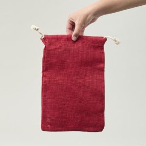 SAQUITO DE YUTE ROJO 30X20 (CM)